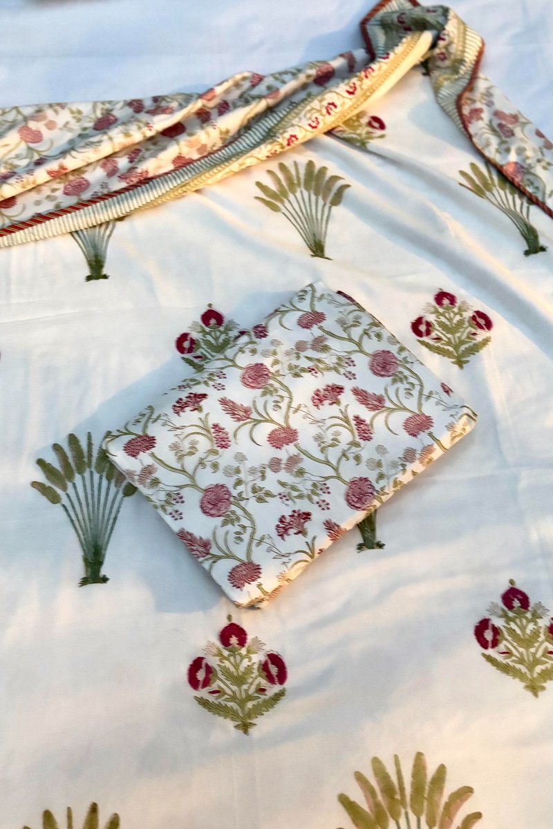 Soft cotton single dohar featuring hand block printed wheat motif and rose floral buti pattern