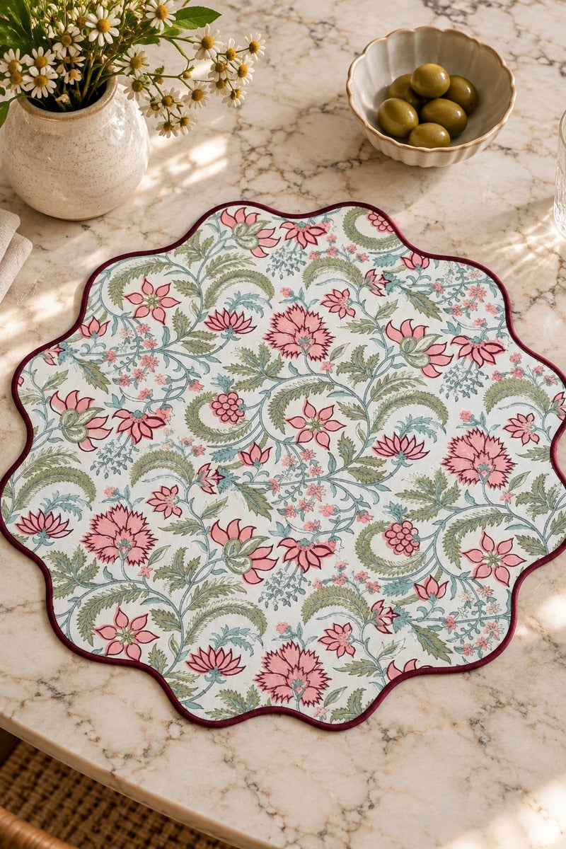 Ranijaal Scalloped Placemats (Set of 6)