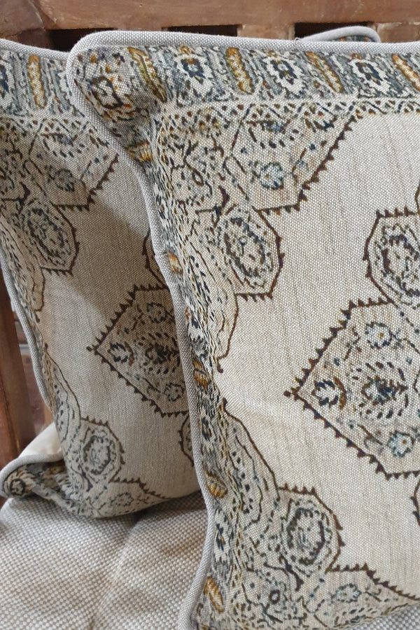 Dina Kilim Cushion Cover