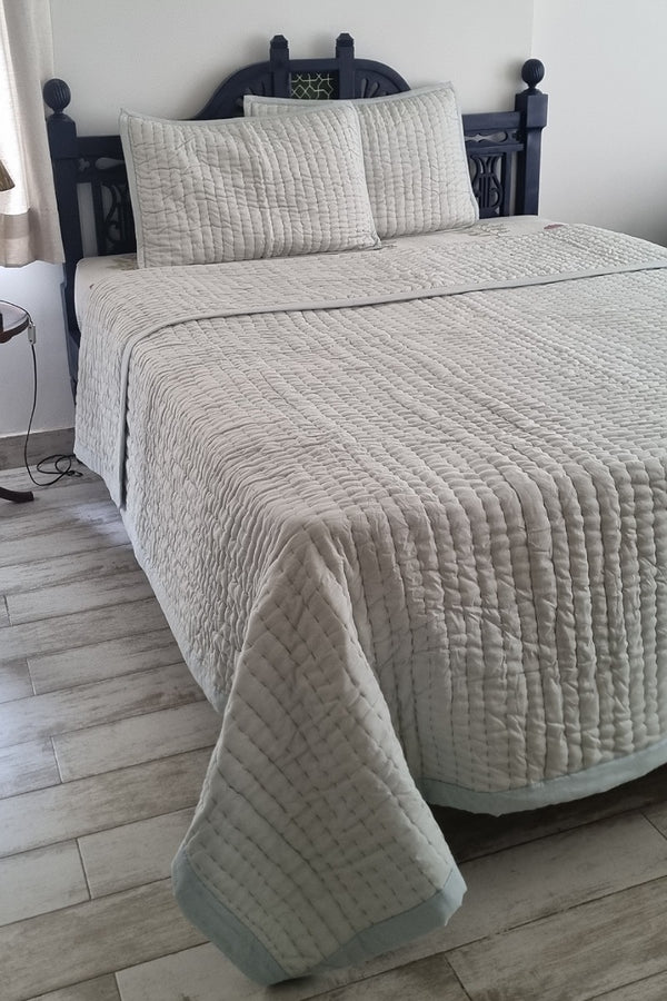 Caro Charcoal Quilt Set