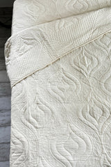 Tundra Ivory Luxury Quilted Bedspread Set