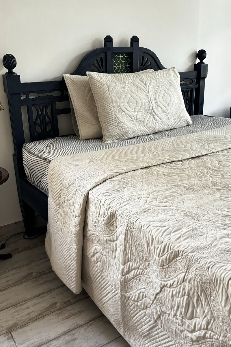 Tundra Grey Luxury Quilted Bedspread Set