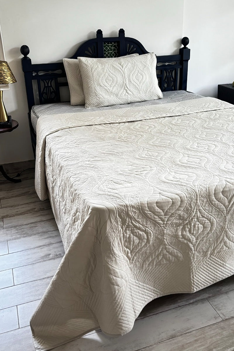 Tundra Grey Luxury Quilted Bedspread Set