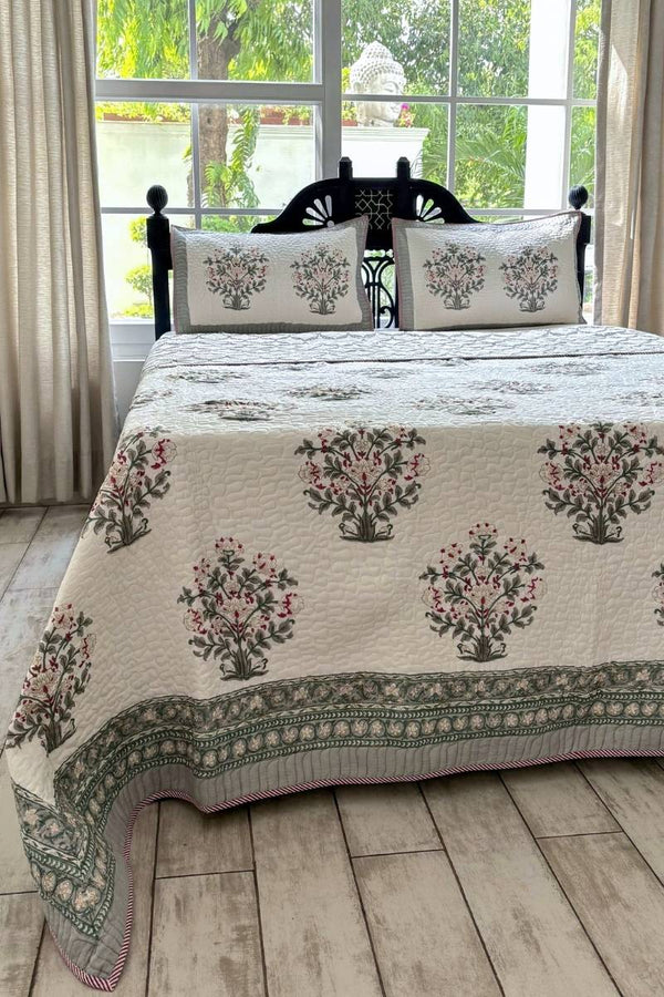 Javrose Quilted Bedspread Set