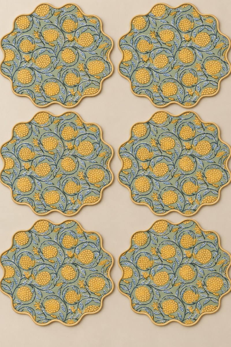 Tropicana Scalloped Placemats (Set of 6)