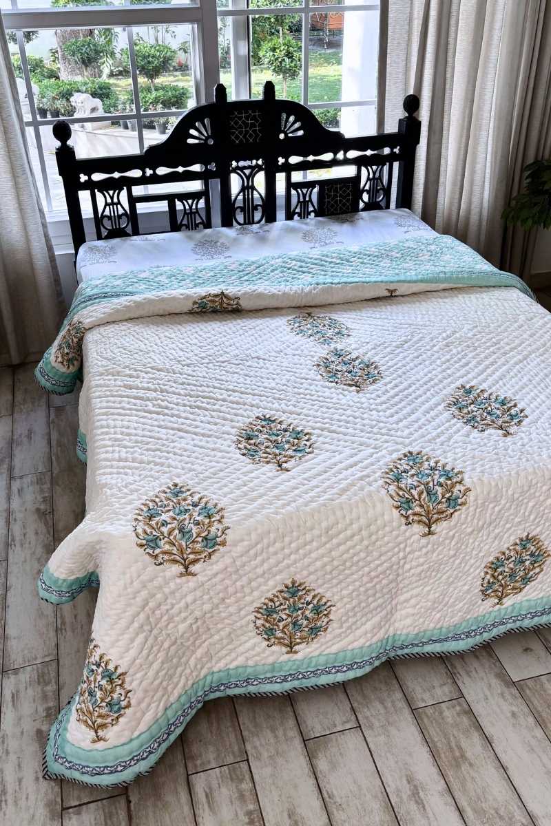 Kalani Print Summer Quilt