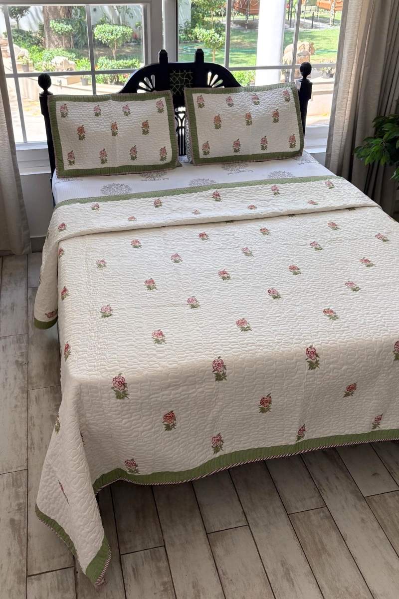 Roseate Quilted Bedspread Set