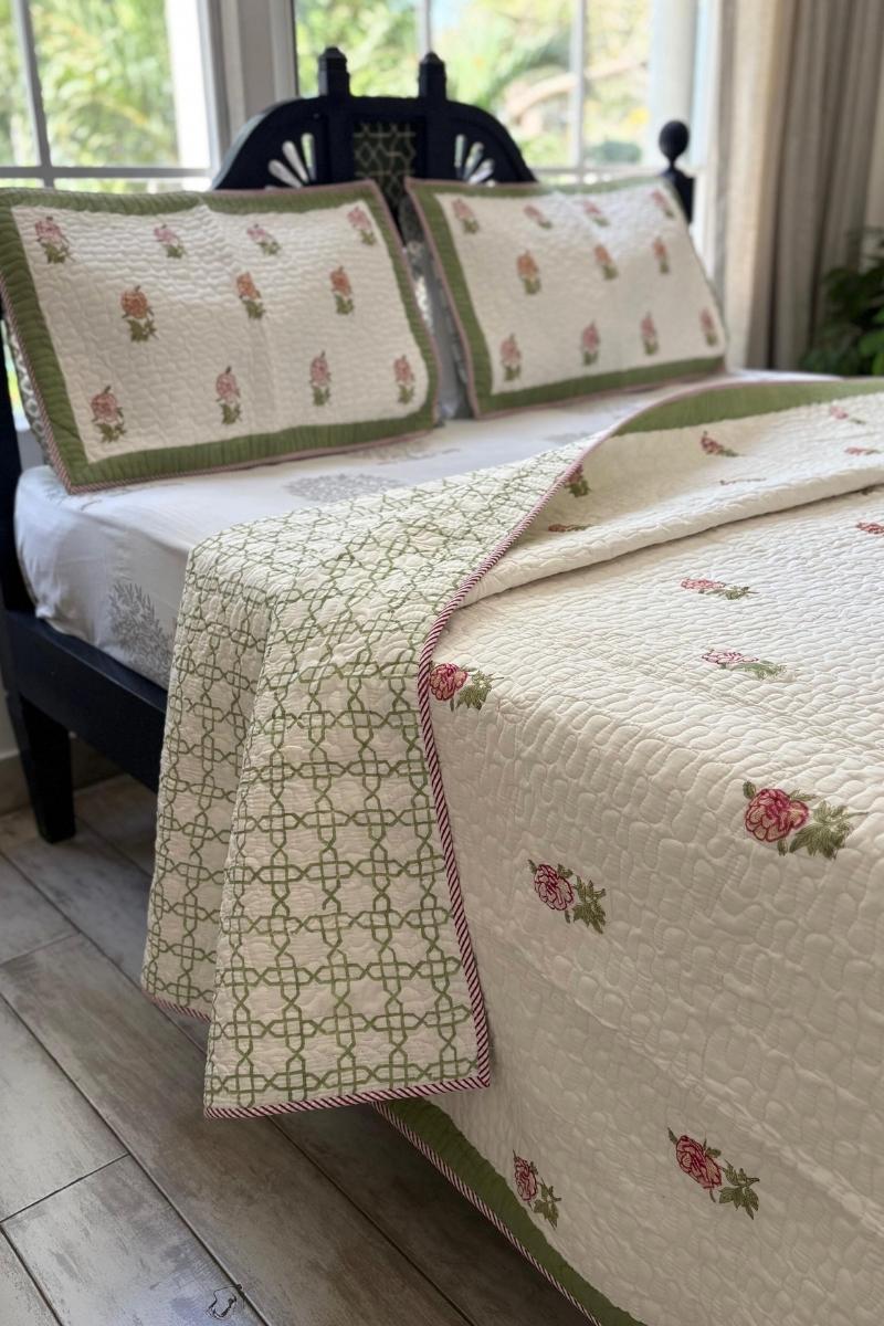 Roseate Quilted Bedspread Set