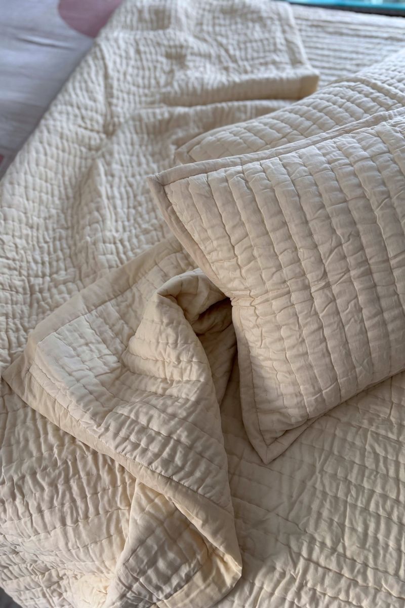 Caro Ivory Solid Summer Quilt Set