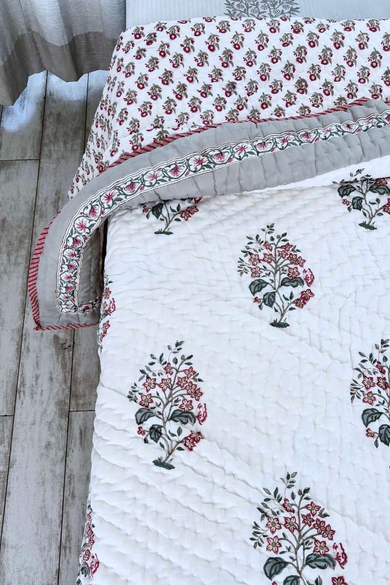 Ganaar Print Summer Quilt