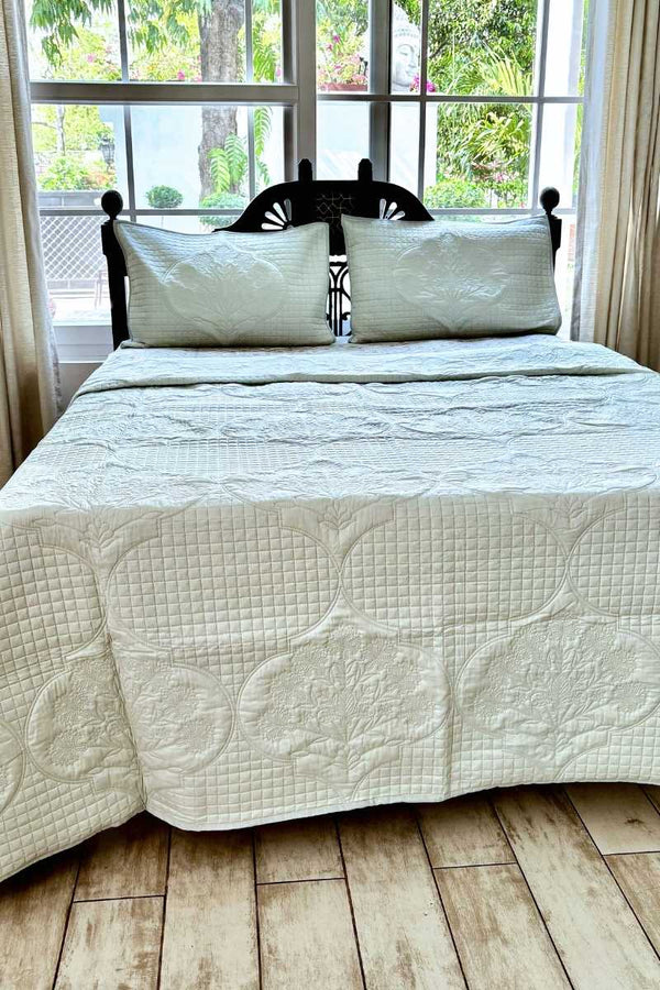 Sage Solid Luxury Bedcover Set