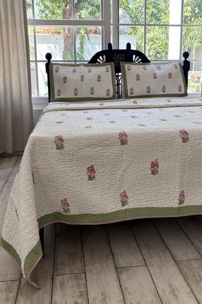 Roseate Quilted Bedspread Set